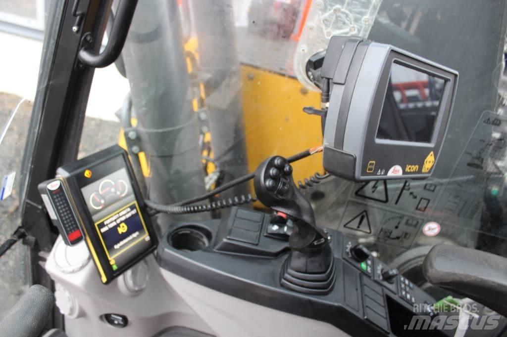Volvo ECR 235 E حفارات زحافة