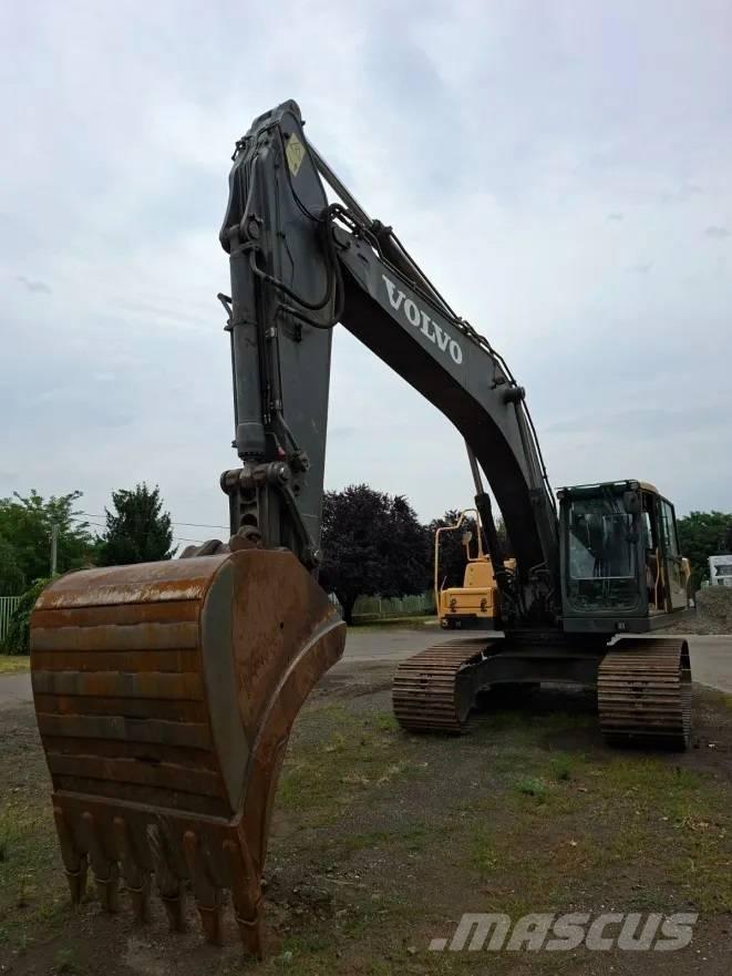 Volvo EC 290 C N L حفارات زحافة