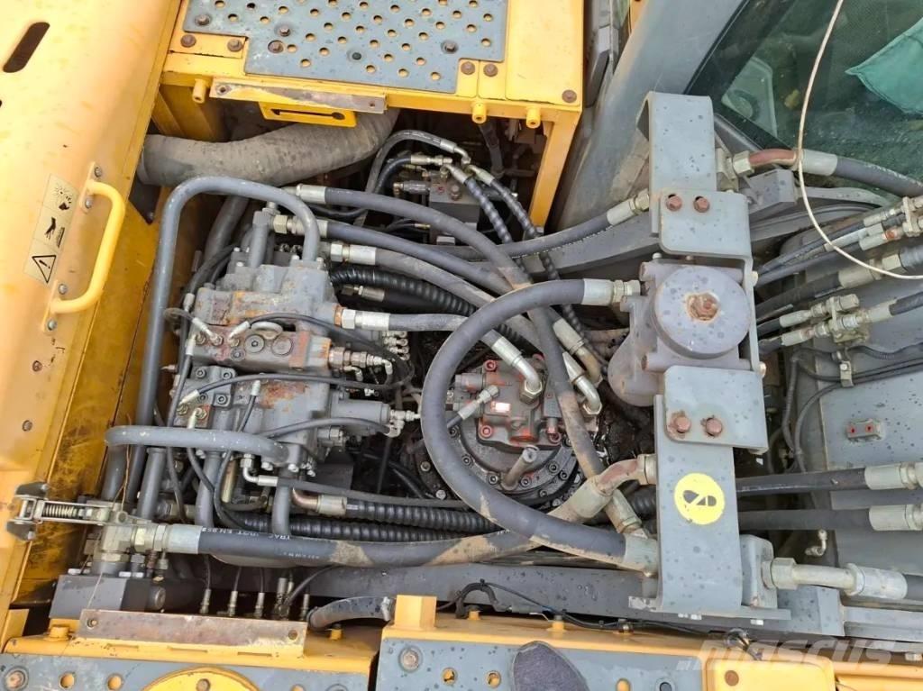 Volvo EC 290 C N L حفارات زحافة