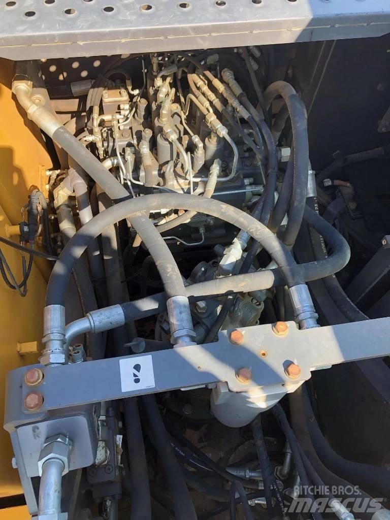 Volvo EC220EL حفارات وسط 7 طن - 12 طن