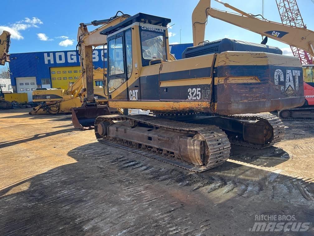 CAT 325L حفارات زحافة