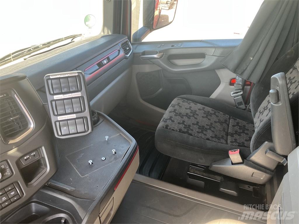 Scania R 590 شاحنات أشجار