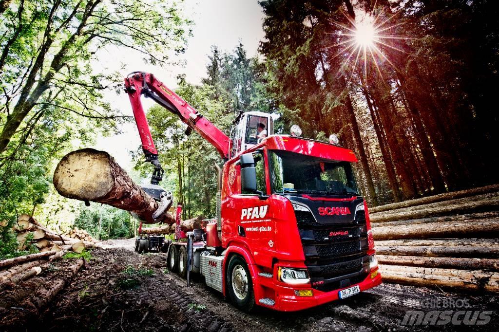 Scania R 590 شاحنات أشجار