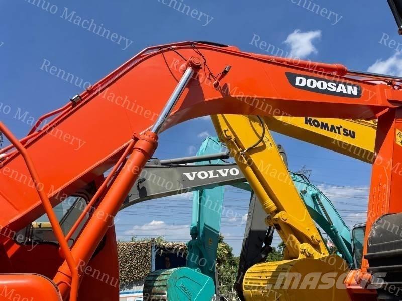 Doosan DH 300 LC-7 حفارات زحافة
