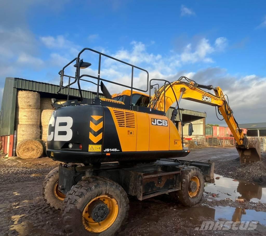 JCB JS 145 W حفارات بعجل