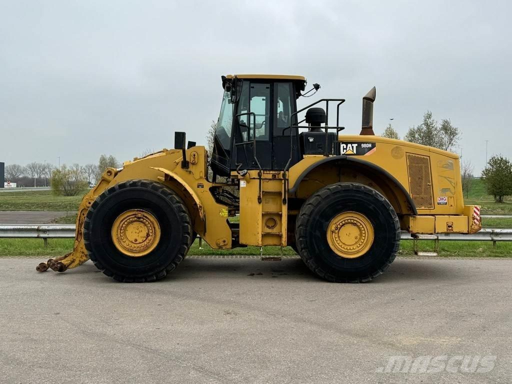 CAT 980H لوادر بعجل