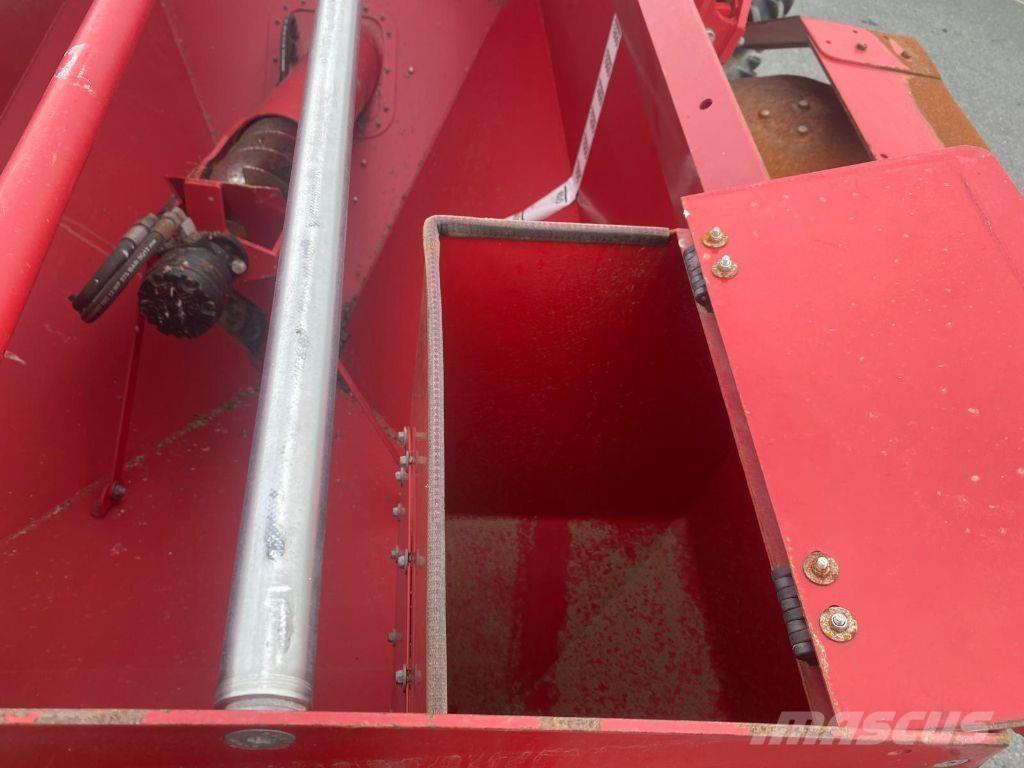 Horsch PRONTO 4 DC مثاقيب مدمجة