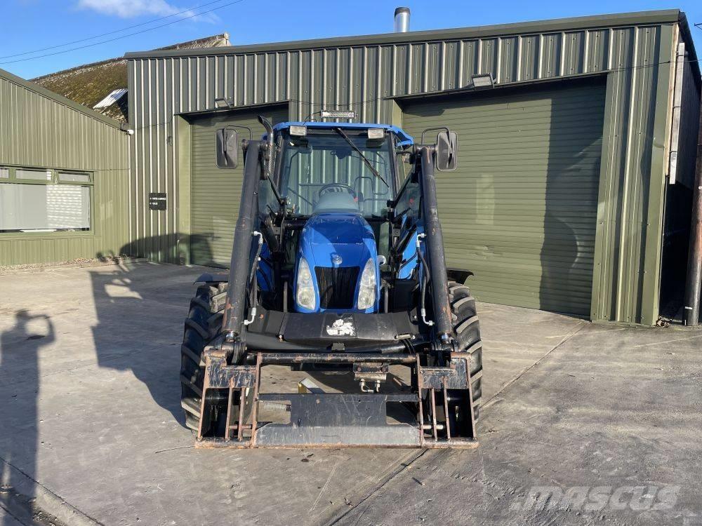 New Holland TL 100 A الجرارات
