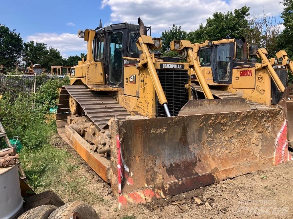 CAT D 6 T LGP بلدوزرات مجنزرة