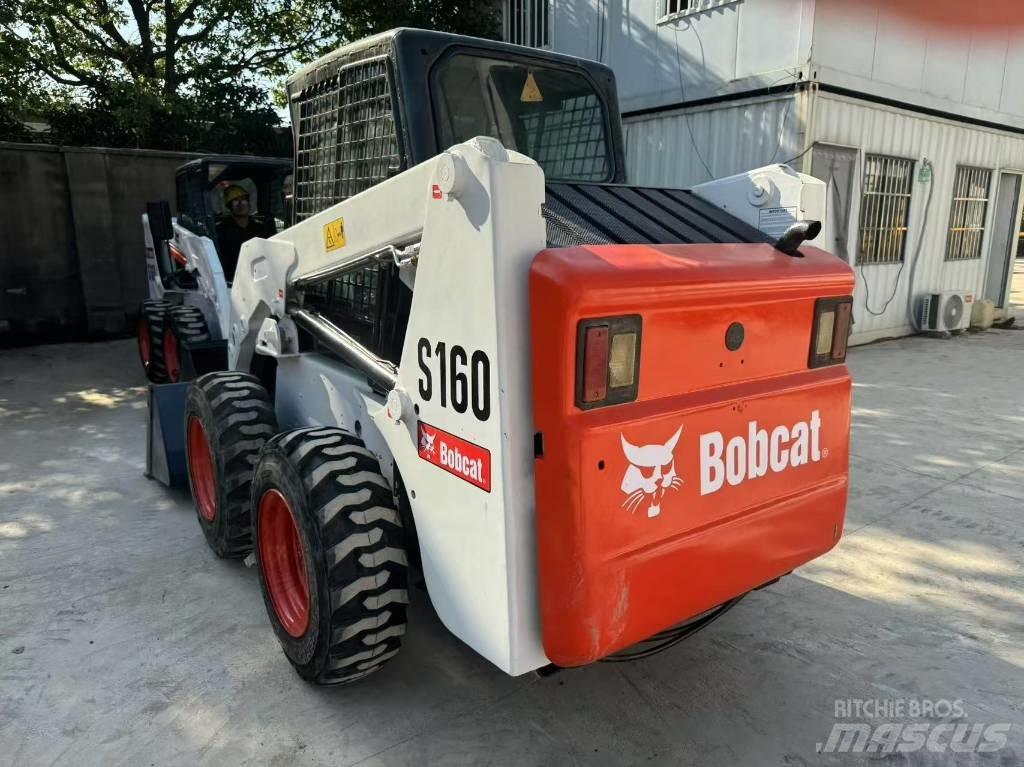 Bobcat S 160 لوادر انزلاقية التوجيه