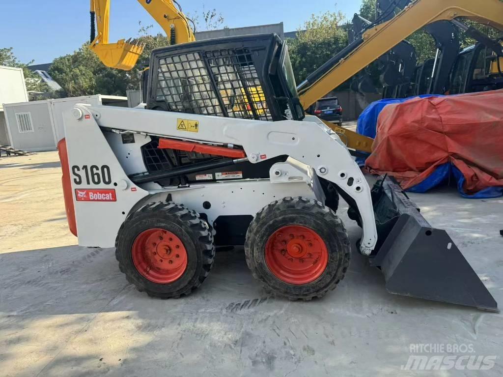 Bobcat S 160 لوادر انزلاقية التوجيه