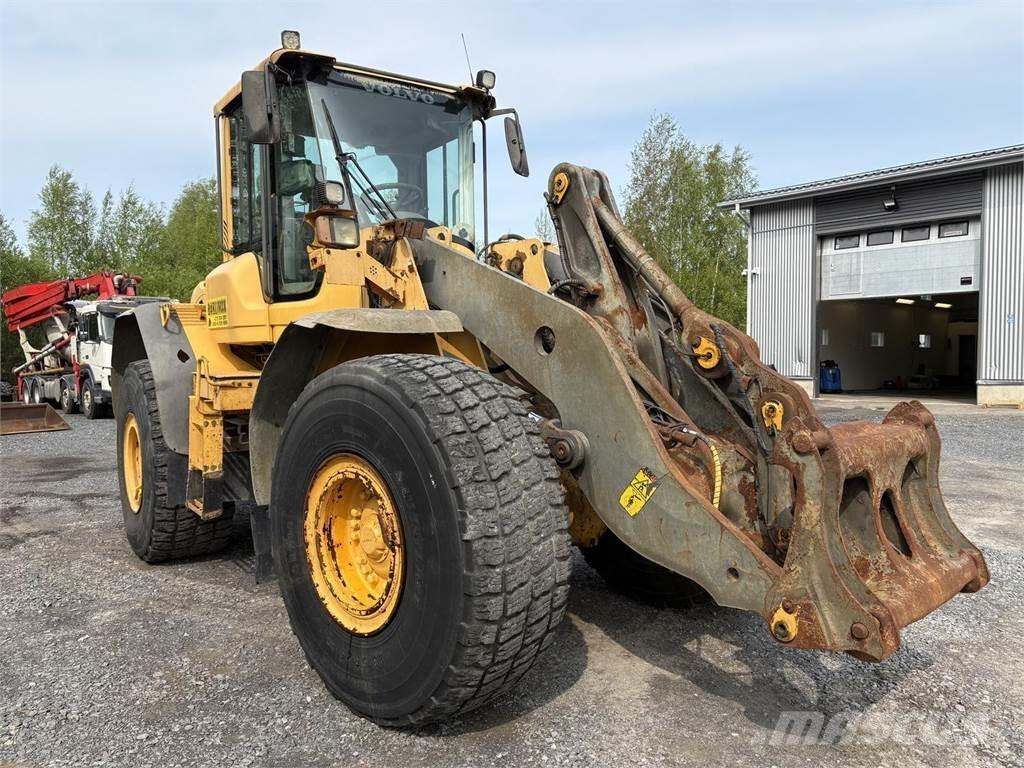 Volvo L120F لوادر بعجل
