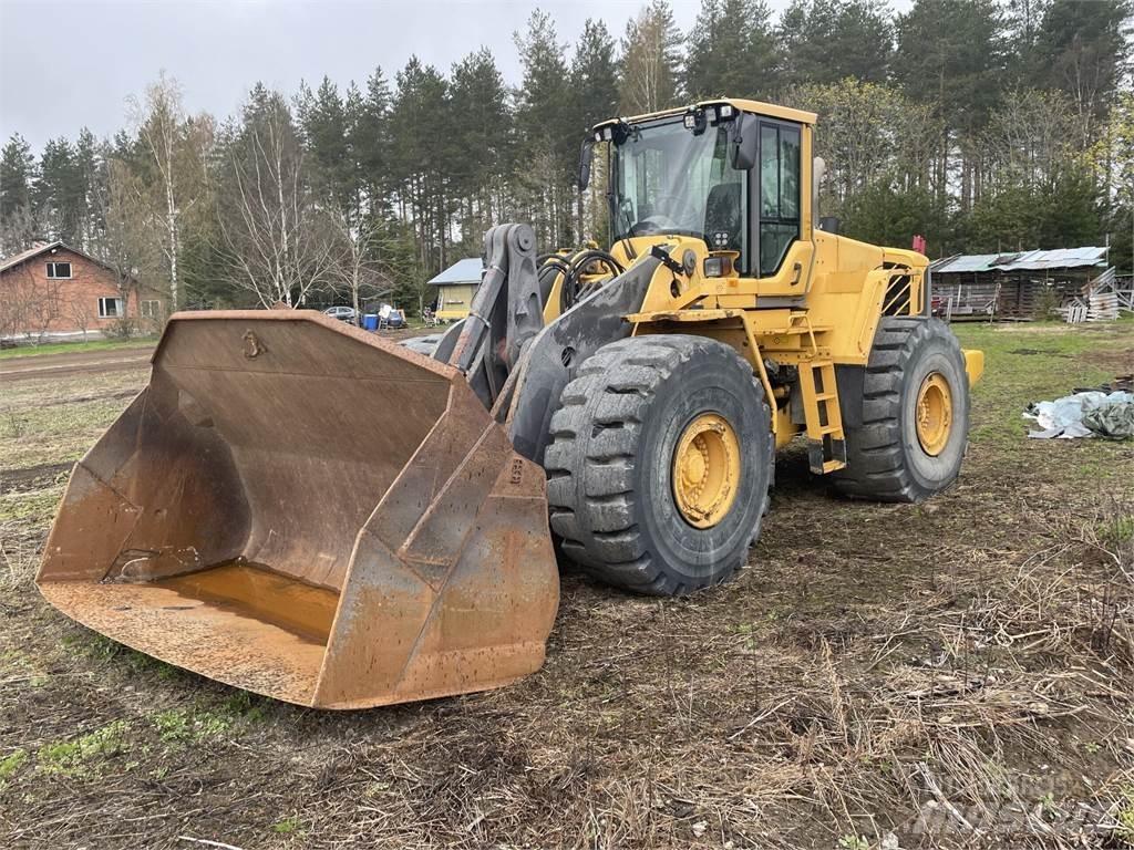 Volvo L220F لوادر بعجل