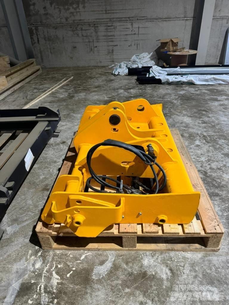 JCB Q FIT HEADSTOCK ملحقات أخرى للحفر والتحميل