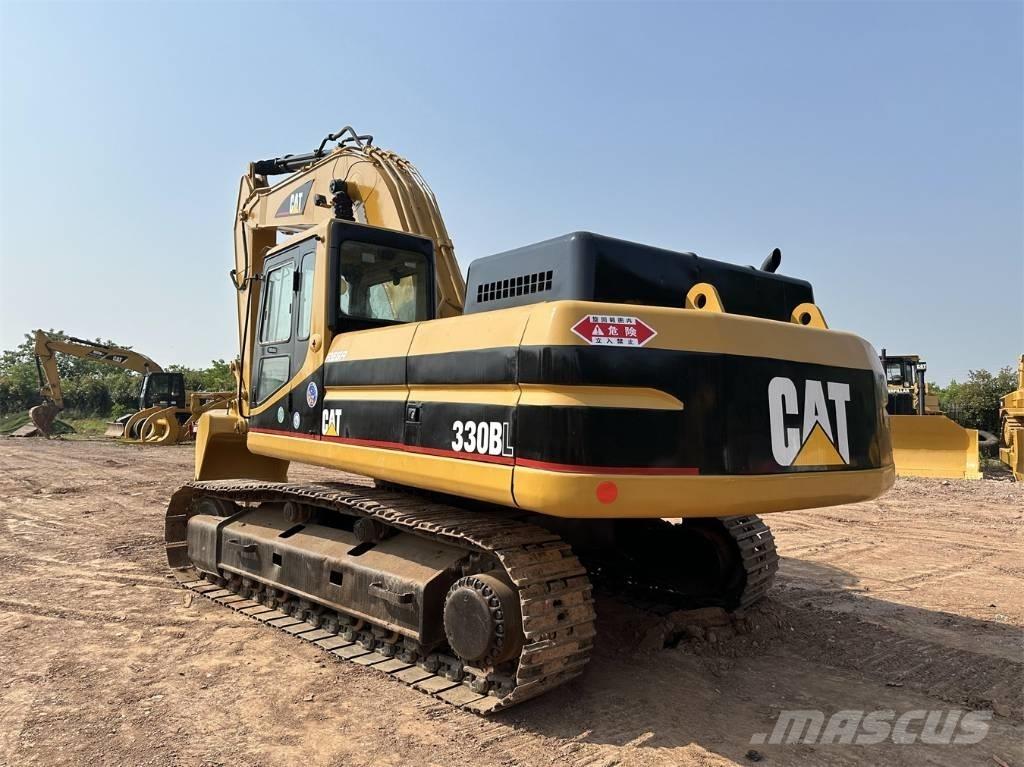 CAT 330 B حفارات زحافة
