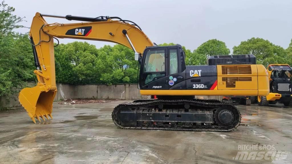 CAT 336 D حفارات زحافة