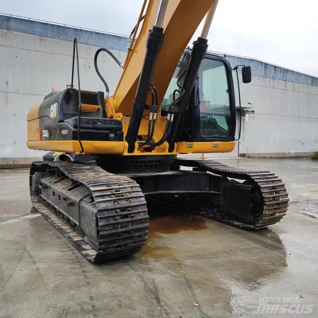 CAT 336 D حفارات زحافة