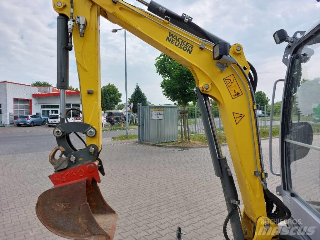 Wacker Neuson ET20 حفارات زحافة