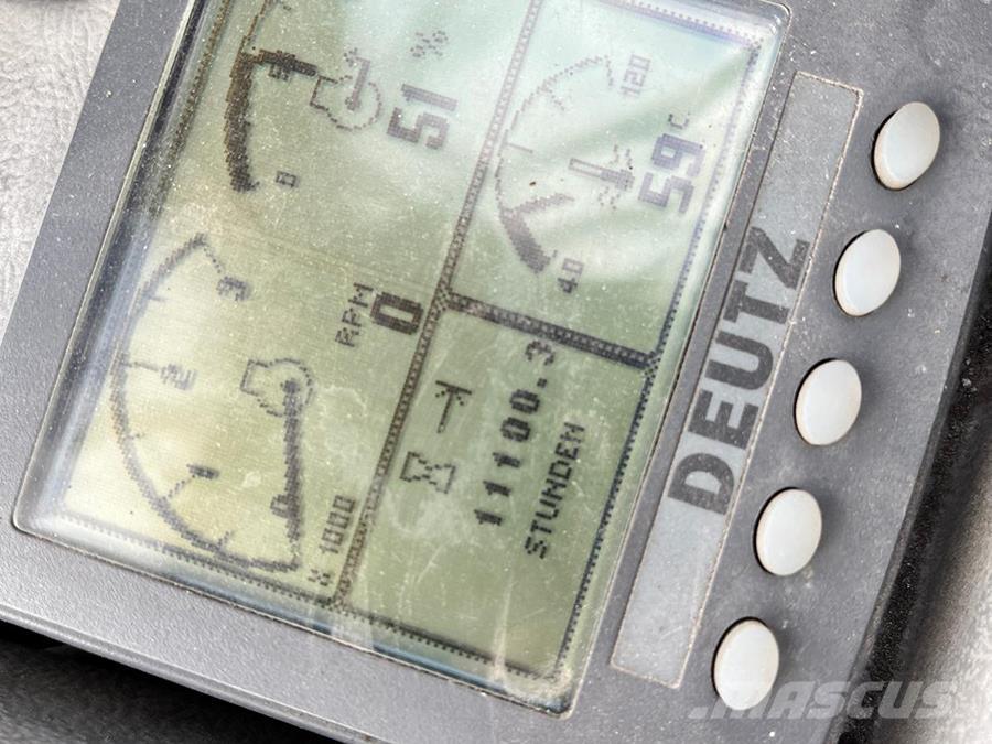 Jumbo J/SH 150 لوادر جانبية