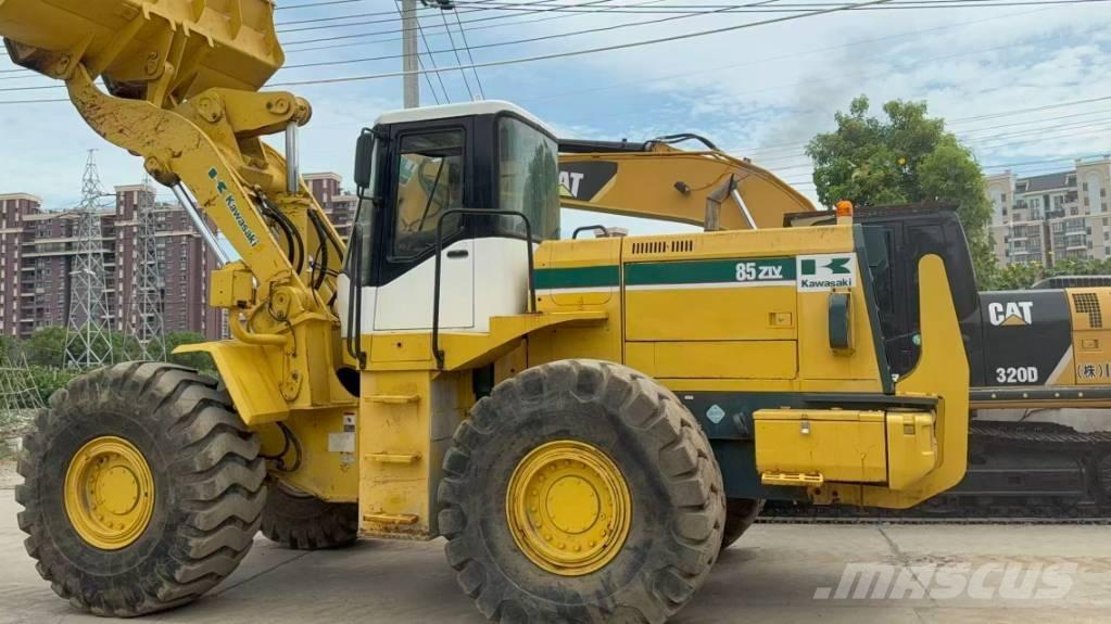 Kawasaki 85 Z لوادر بعجل