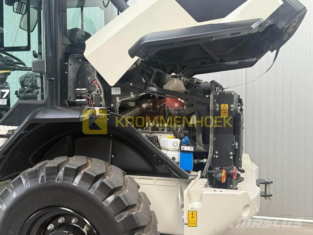 JCB 417 HT Demo لوادر بعجل