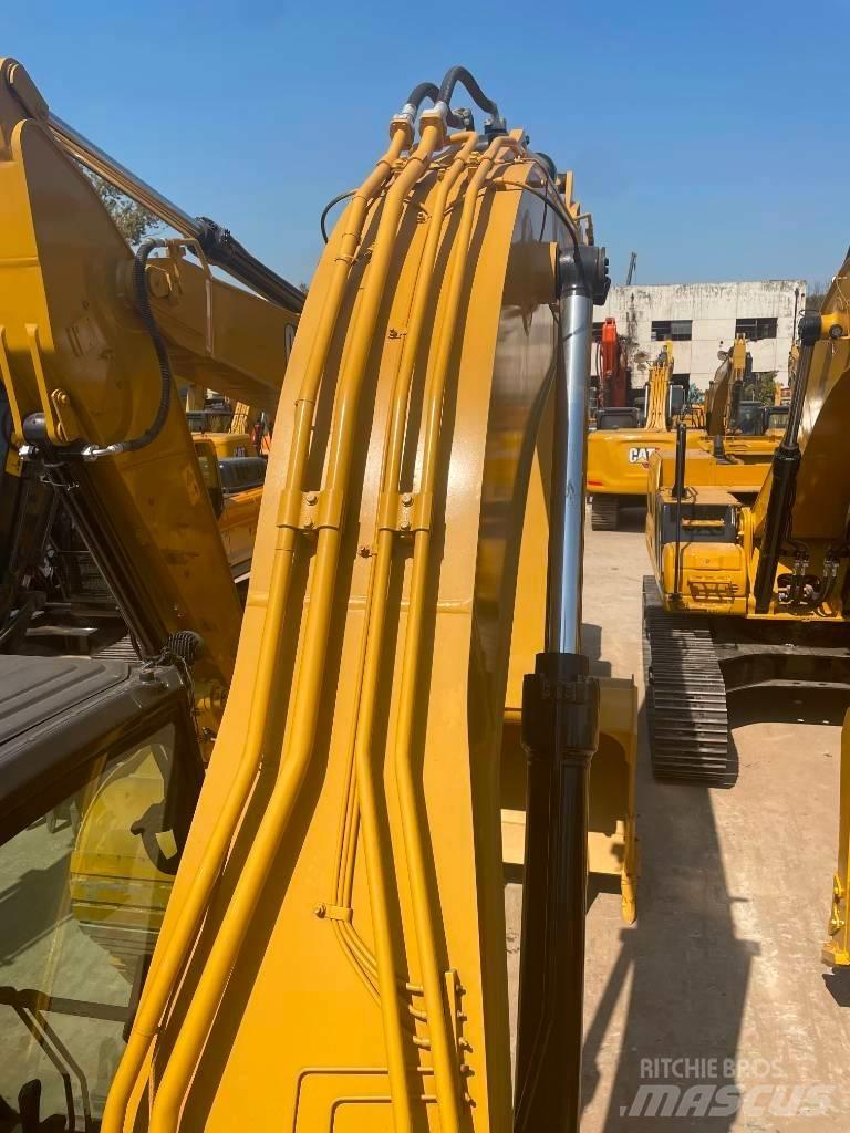 CAT 330 GC حفارات زحافة