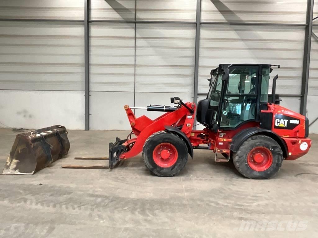 CAT 908 M لوادر بعجل