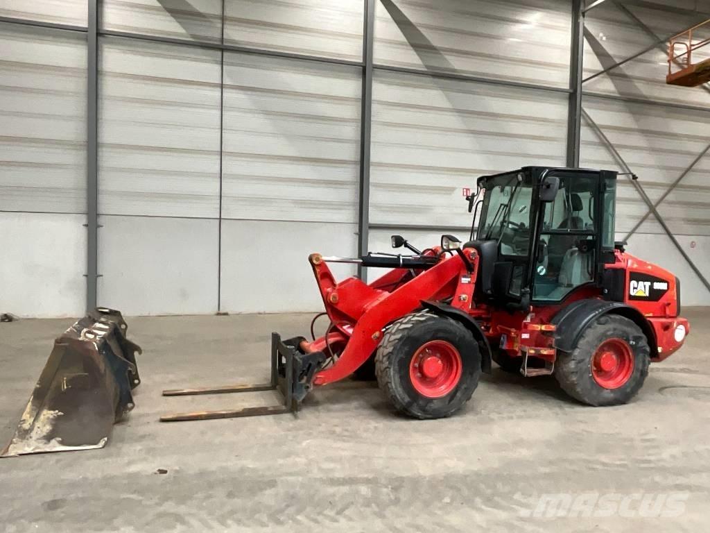 CAT 908 M لوادر بعجل