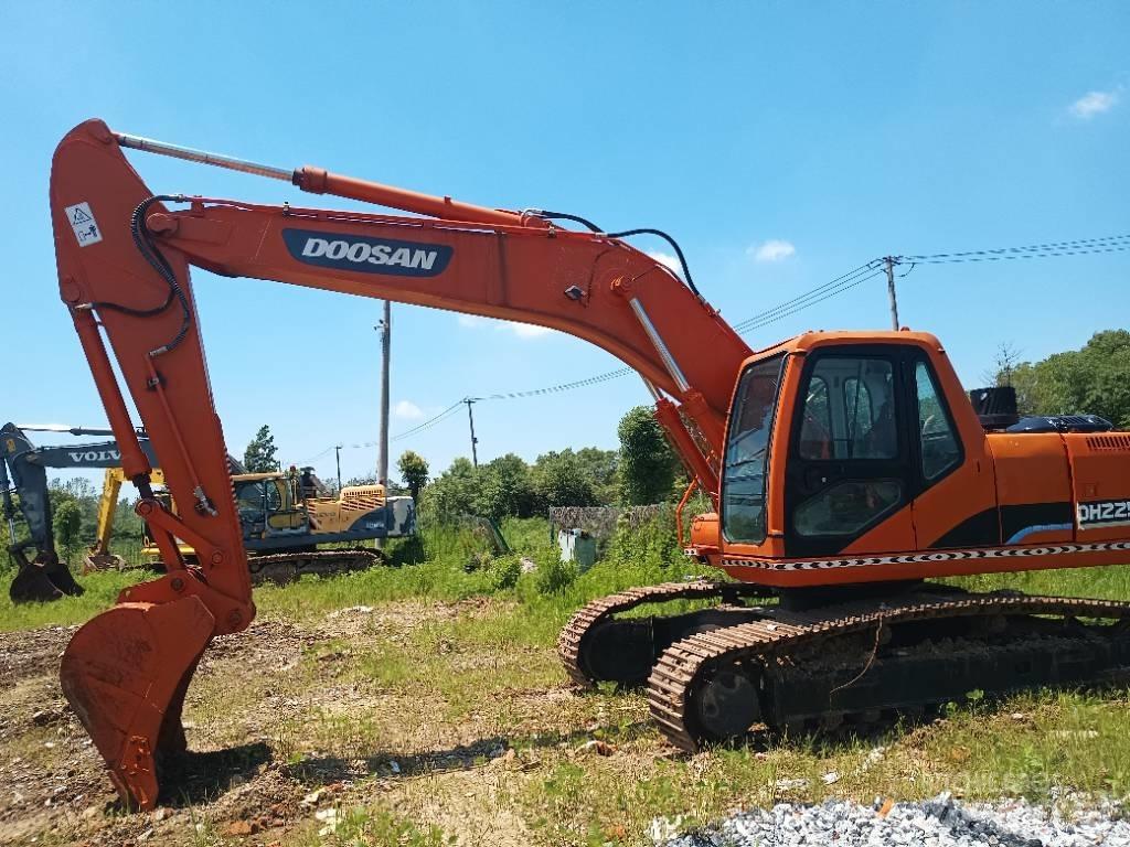 Doosan DH 225LC حفارات صغيرة أقل من 7 طن (حفارات صغيرة)