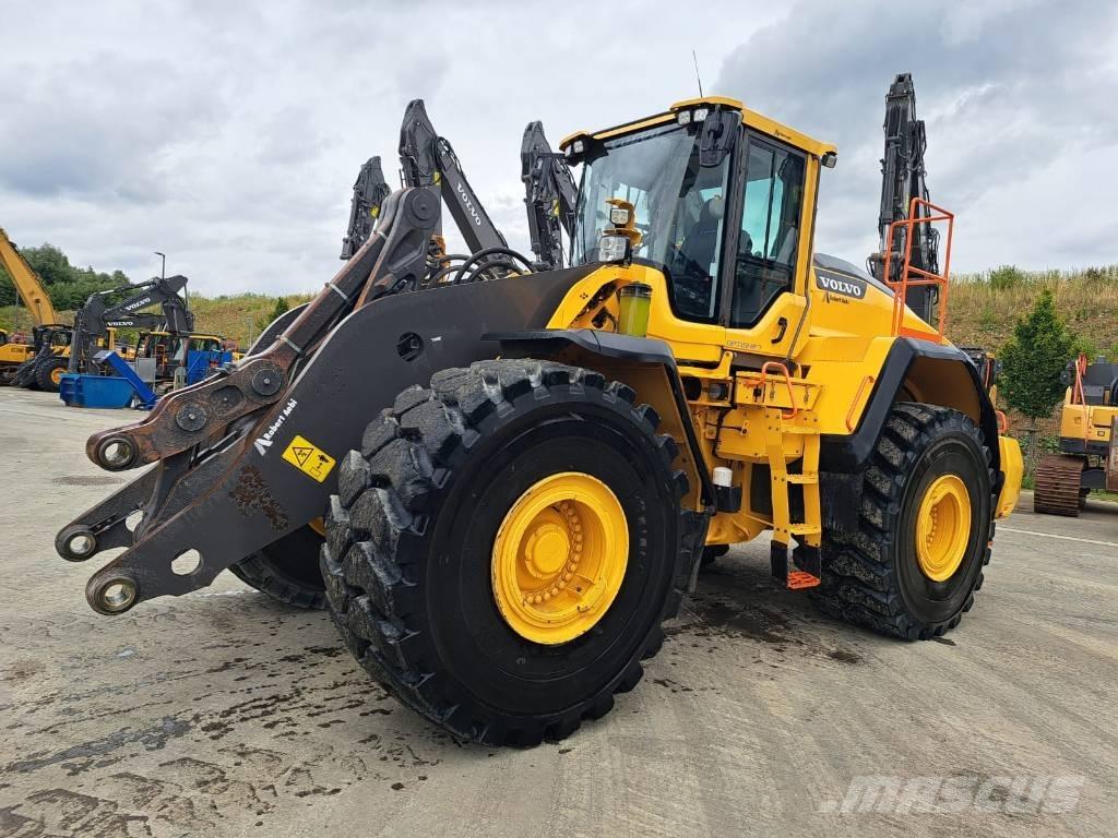 Volvo L 220 H لوادر بعجل