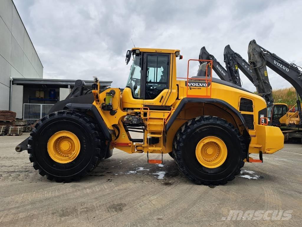 Volvo L 220 H لوادر بعجل