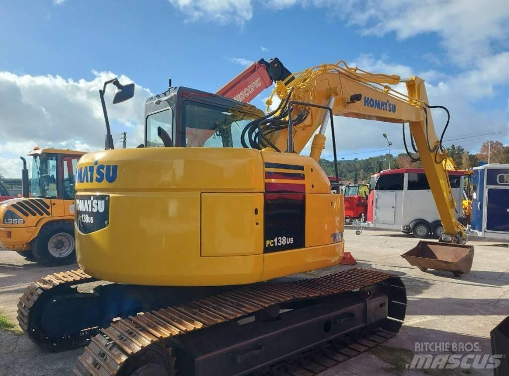 Komatsu PC 138 US حفارات زحافة
