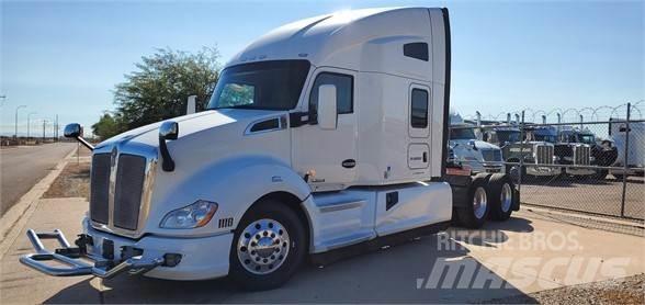 Kenworth T680 وحدات الجر