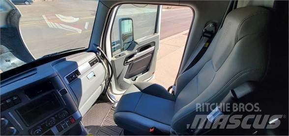 Kenworth T680 وحدات الجر