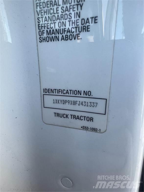 Kenworth T680 وحدات الجر