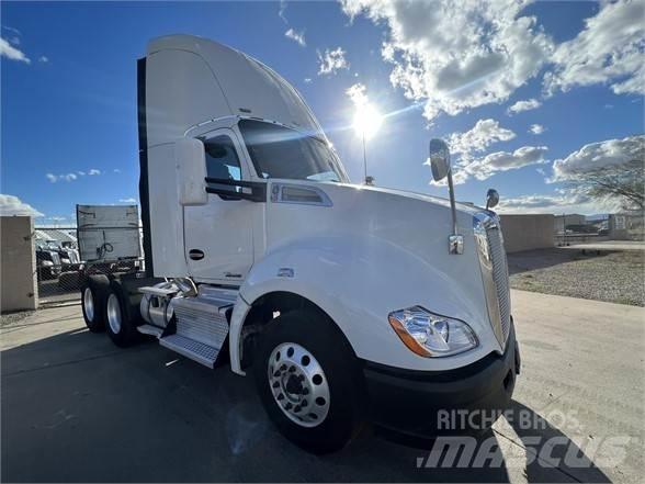 Kenworth T680 وحدات الجر