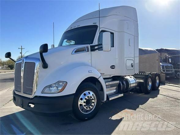 Kenworth T680 وحدات الجر