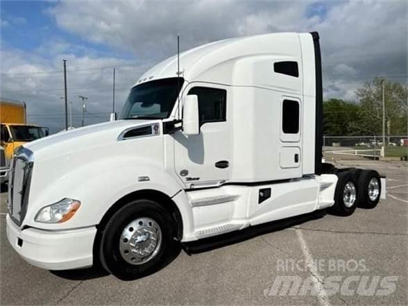 Kenworth T680 وحدات الجر
