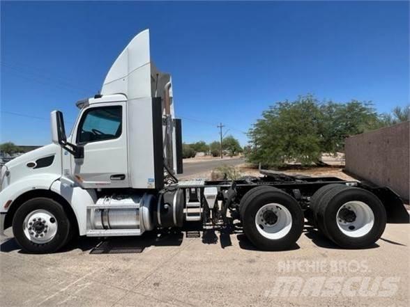 Peterbilt 579 وحدات الجر