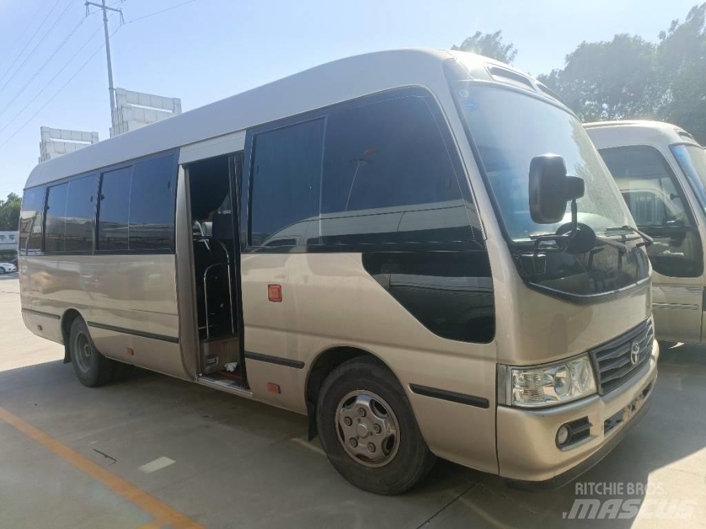 Toyota Coaster حافلة داخل المدينة