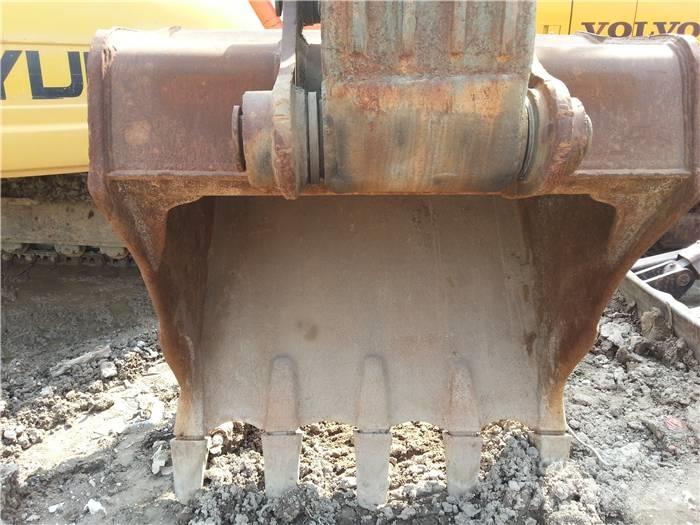Volvo EC 290 B LC حفارات زحافة