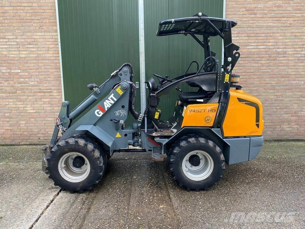 GiANT 452thd لوادر بعجل