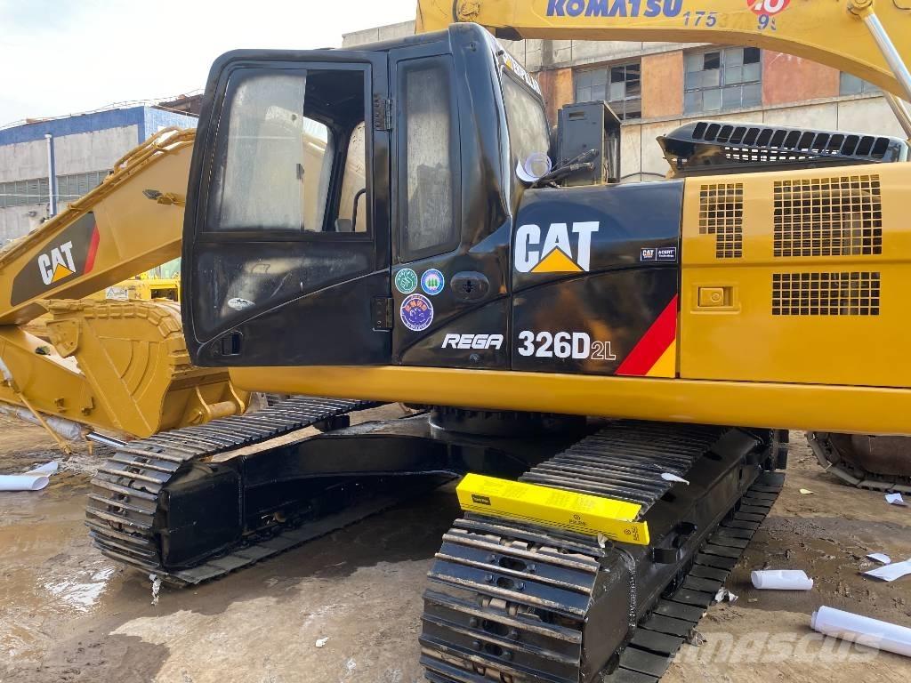 CAT 326d2l حفارات زحافة