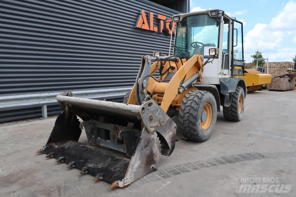 Liebherr L 506 لوادر بعجل