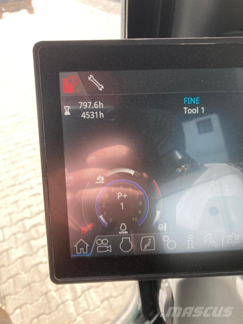 Liebherr R924 حفارات زحافة