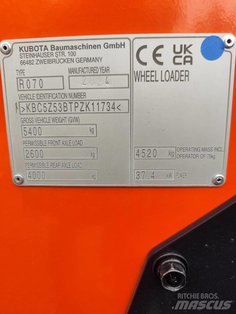 Kubota R 070 لوادر بعجل