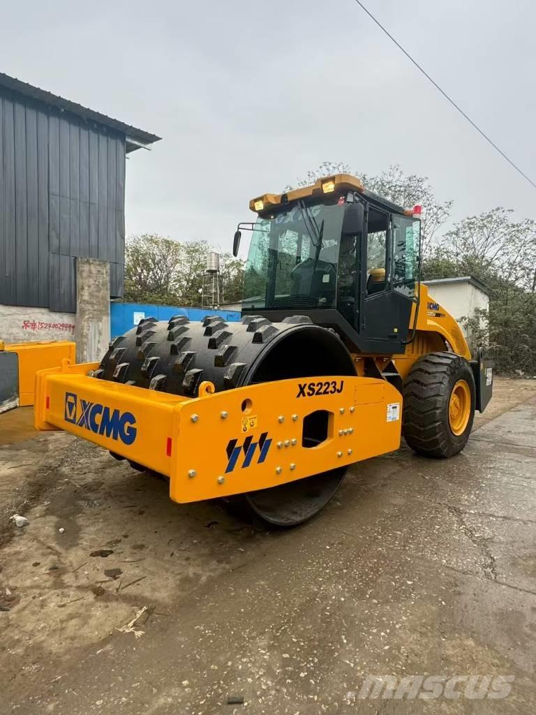 XCMG XS223J مداحل أحادية الأسطوانة