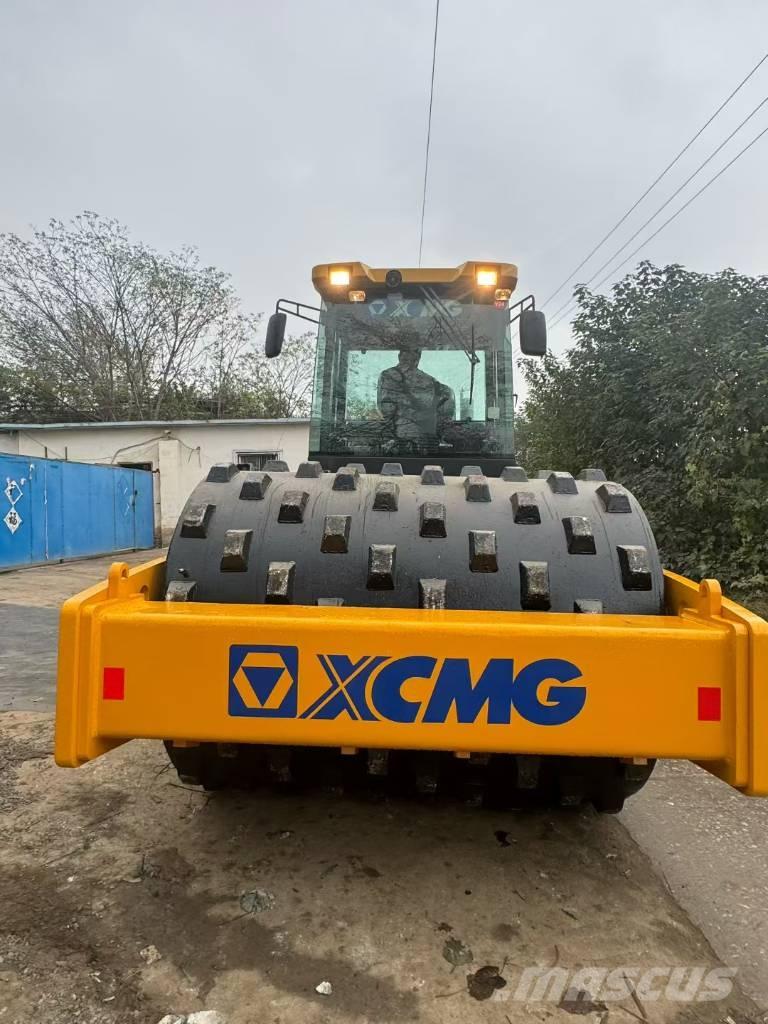 XCMG XS223J مداحل أحادية الأسطوانة