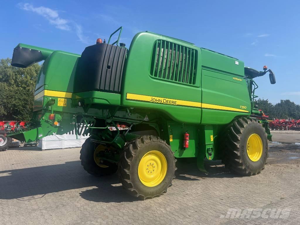 John Deere T 550 حصادات