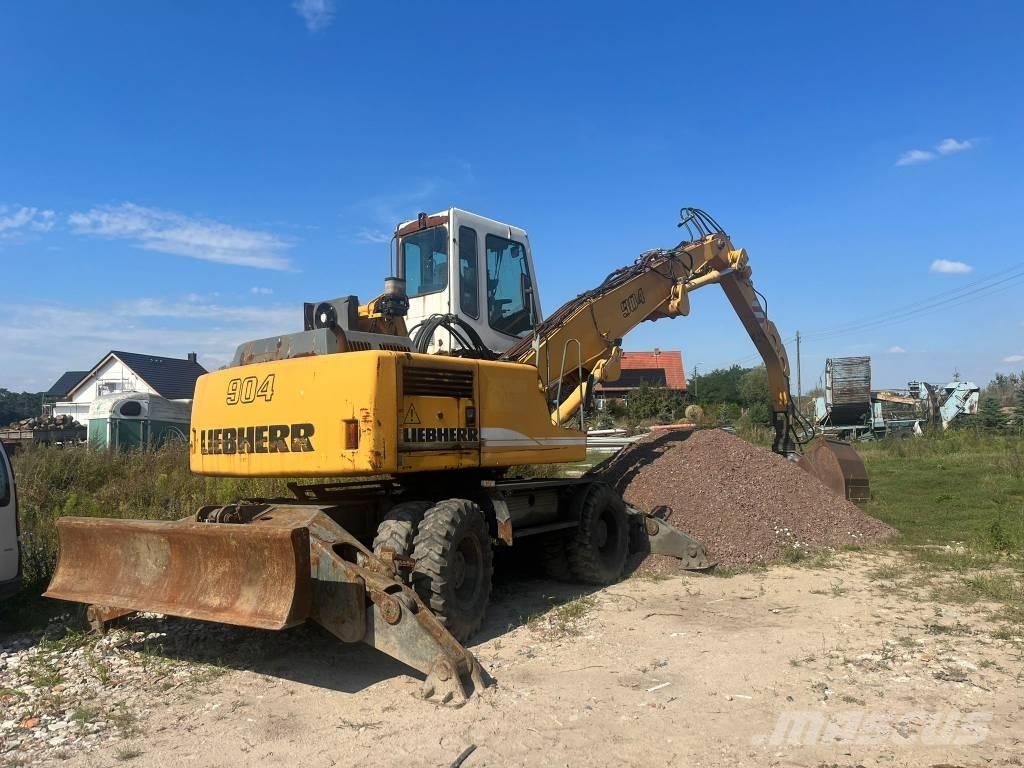 Liebherr A 904 C مناولات المخلفات / مناولات صناعية